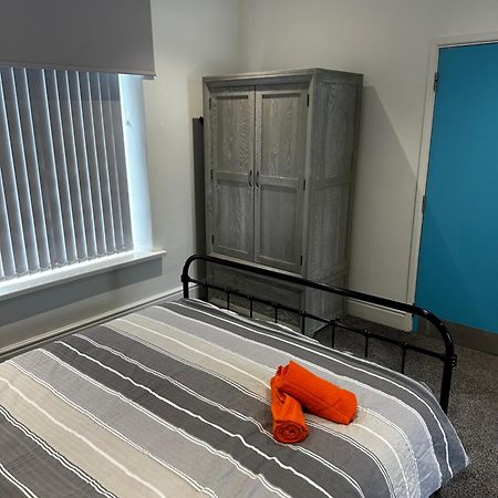 Town Centre Studio Flat Merthyr Tydfil Exterior photo
